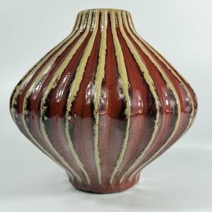 Global Views Art Pottery Decorative Vase Red Glazed Ribbed Mid Century‎ Modern